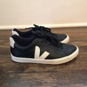 VEJA Women's Esplar Low-Top Sneakers